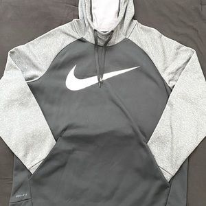 Nike Therma hoodie
